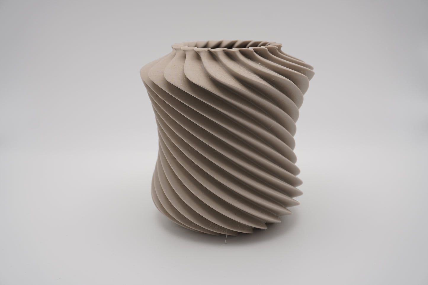 Terra Tide Vase - Perfect for Dried and Preserved Flower Arrangements