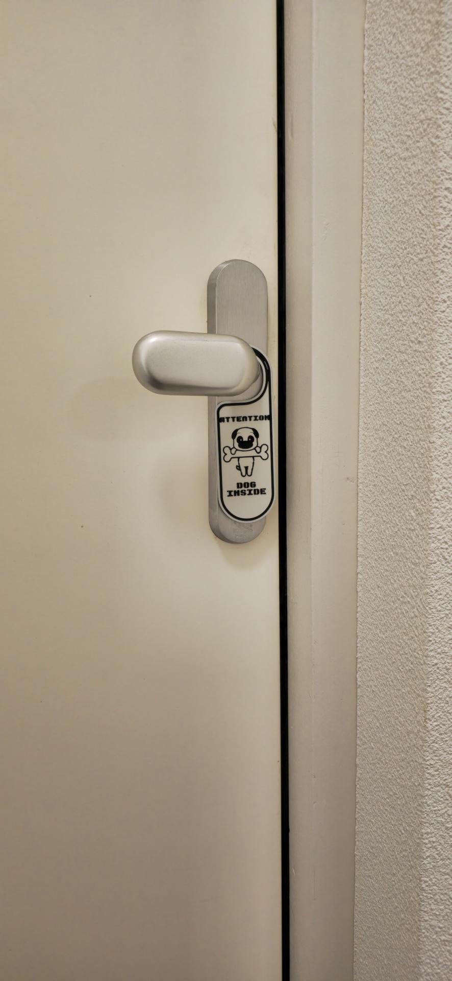 Door Hanger - Attention Dog inside